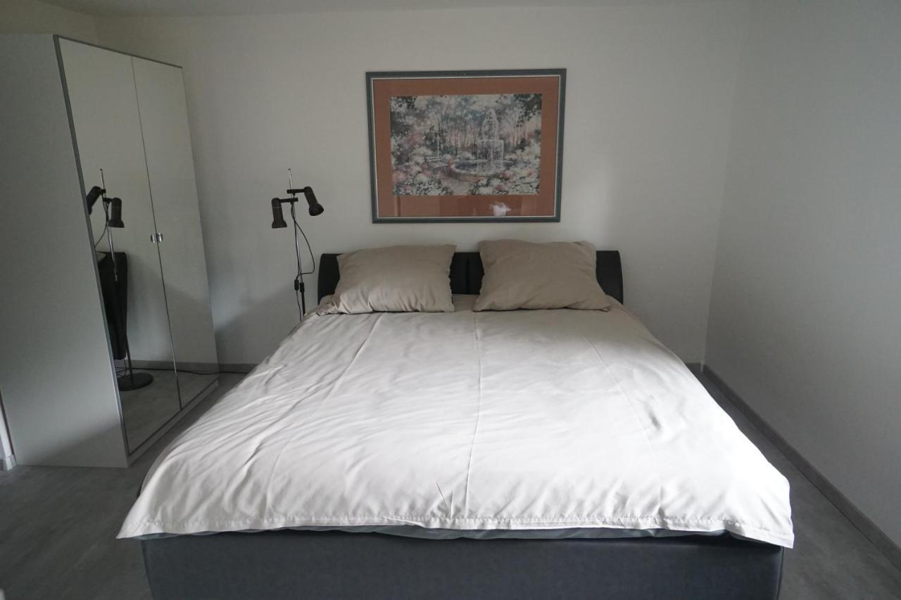 Neue Und Zentral Gelegene Wohnung In Stuttgart Buitenkant foto
